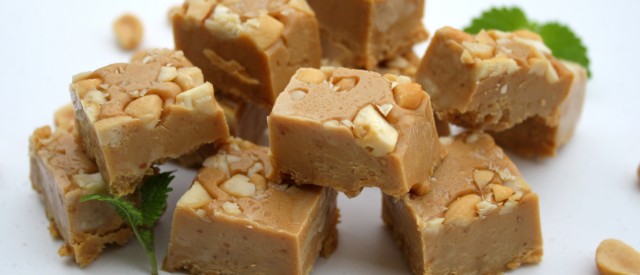 Sunn peanøttfudge – heimelaga snadder