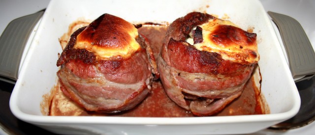 Beer can bacon burger