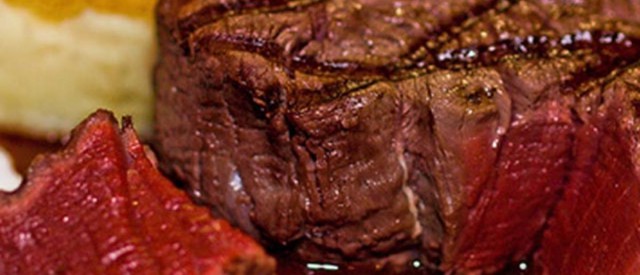 Finnes det en grense på hvor mange gram protein kroppen kan ta opp pr måltid?